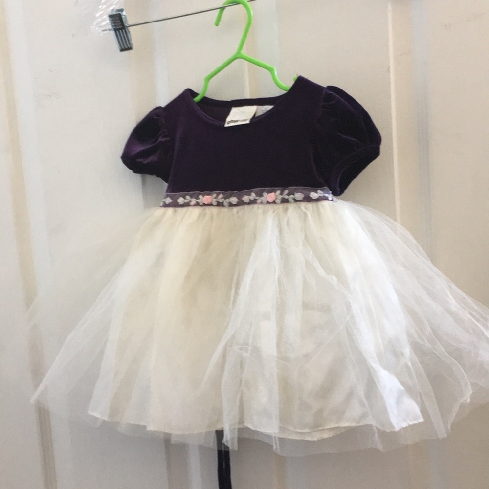 FINAL MARKDOWN Little girls glitter wear dress 12 months